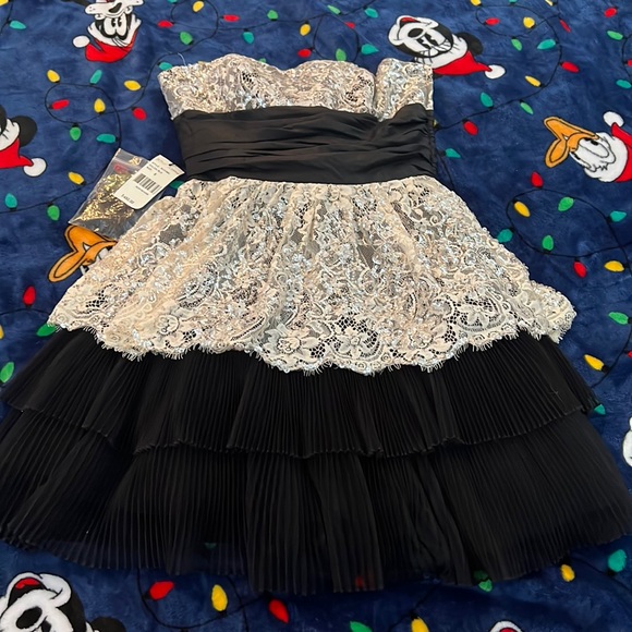 Betsey Johnson Dresses & Skirts - NWT Betsey Johnson Formal Dress Size 6 Black Tan Sequin Nylon Prom Homecoming